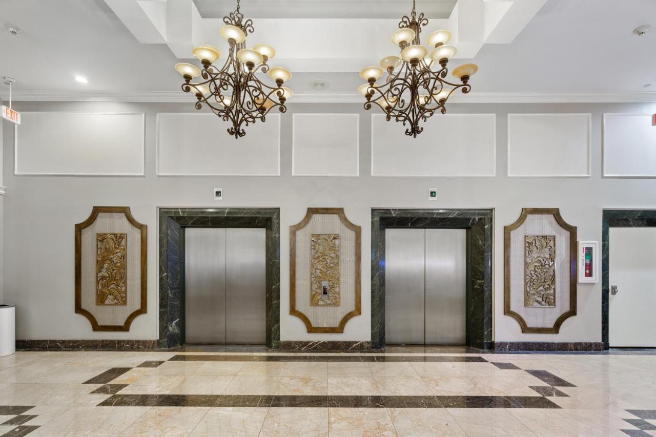 Hotel Wyndham Garden Baronne Plaza Nueva Orleans Exterior foto