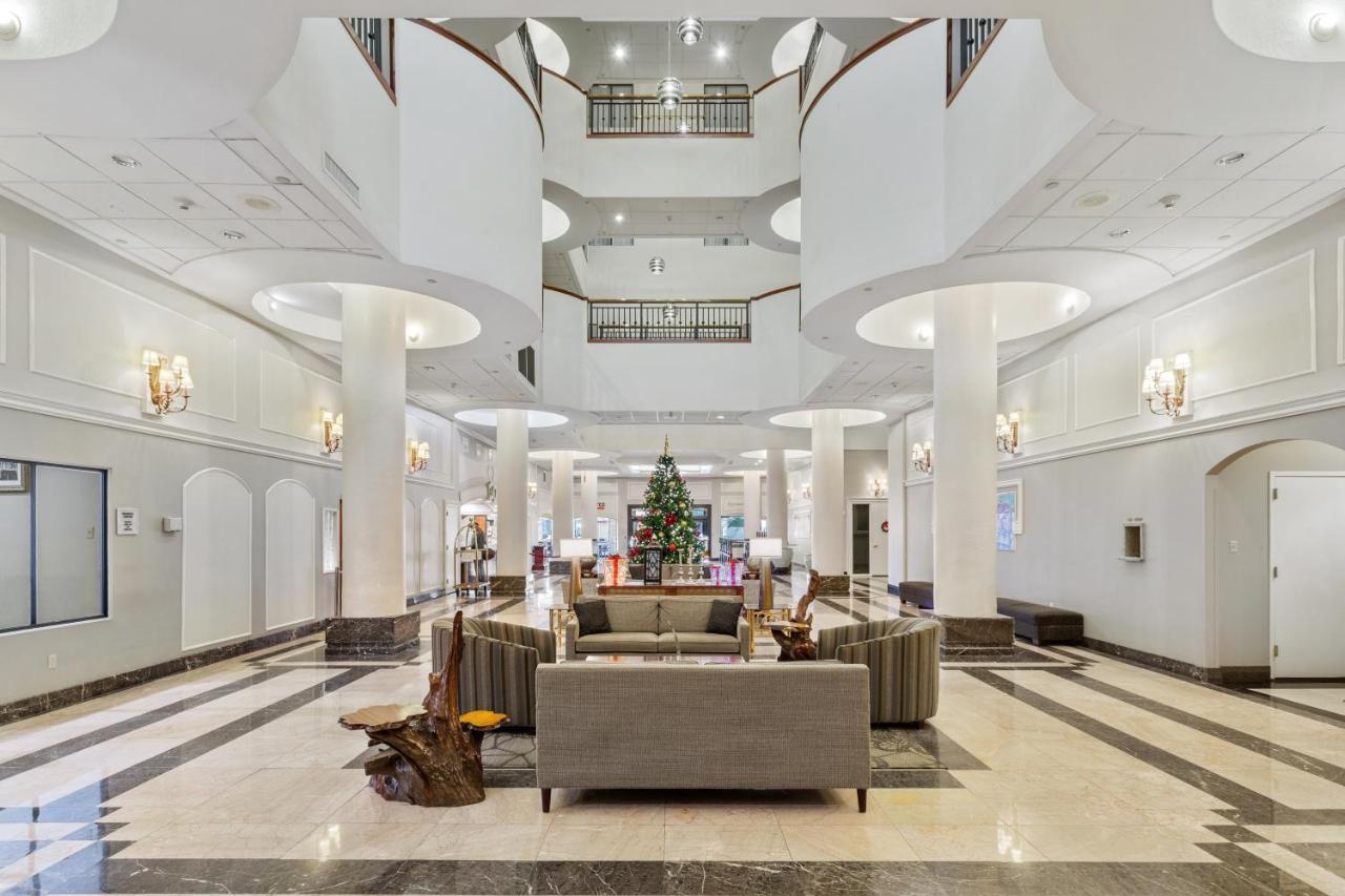 Hotel Wyndham Garden Baronne Plaza Nueva Orleans Exterior foto